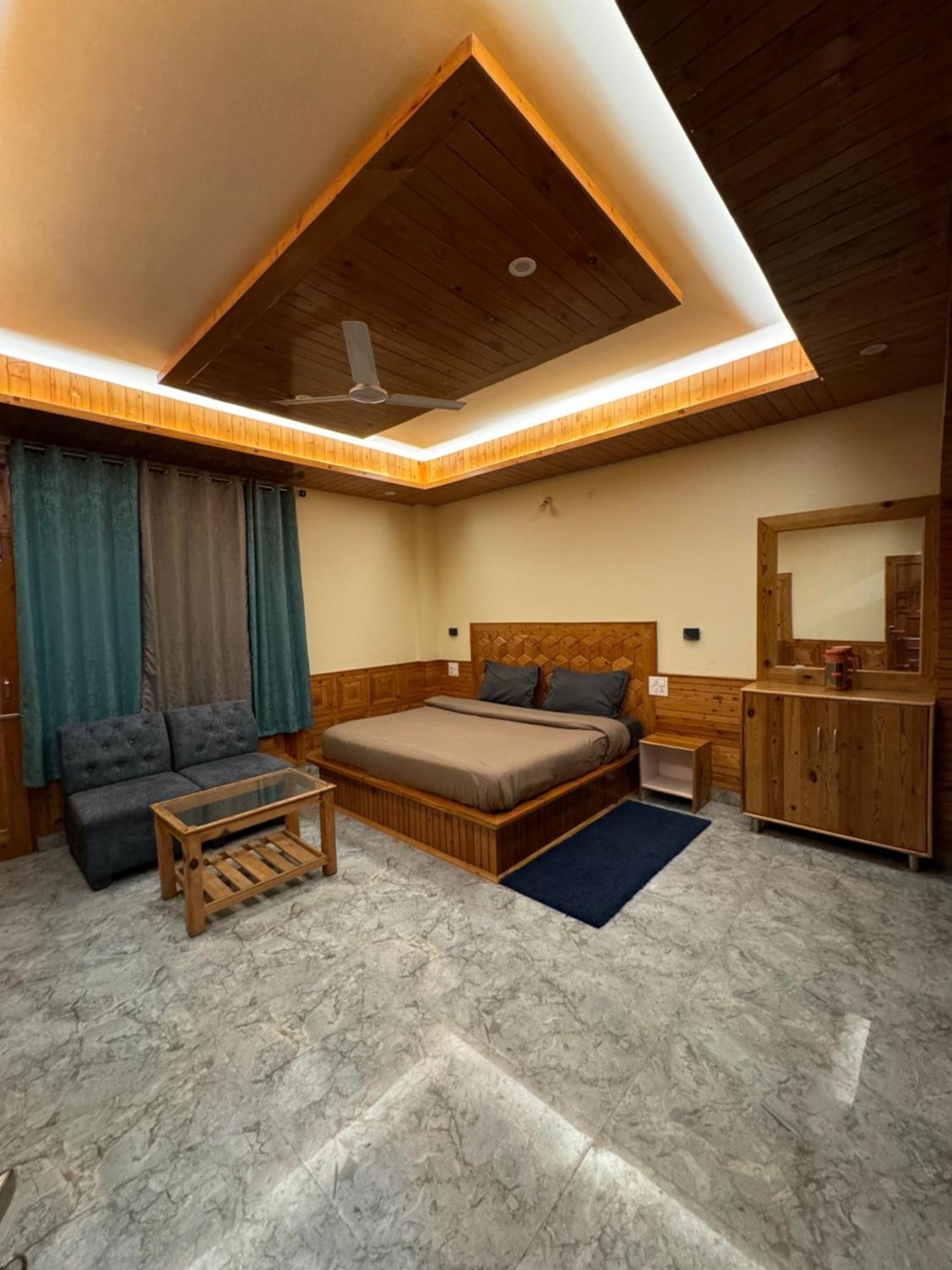 Delight Homestay Kasol Eksteriør billede
