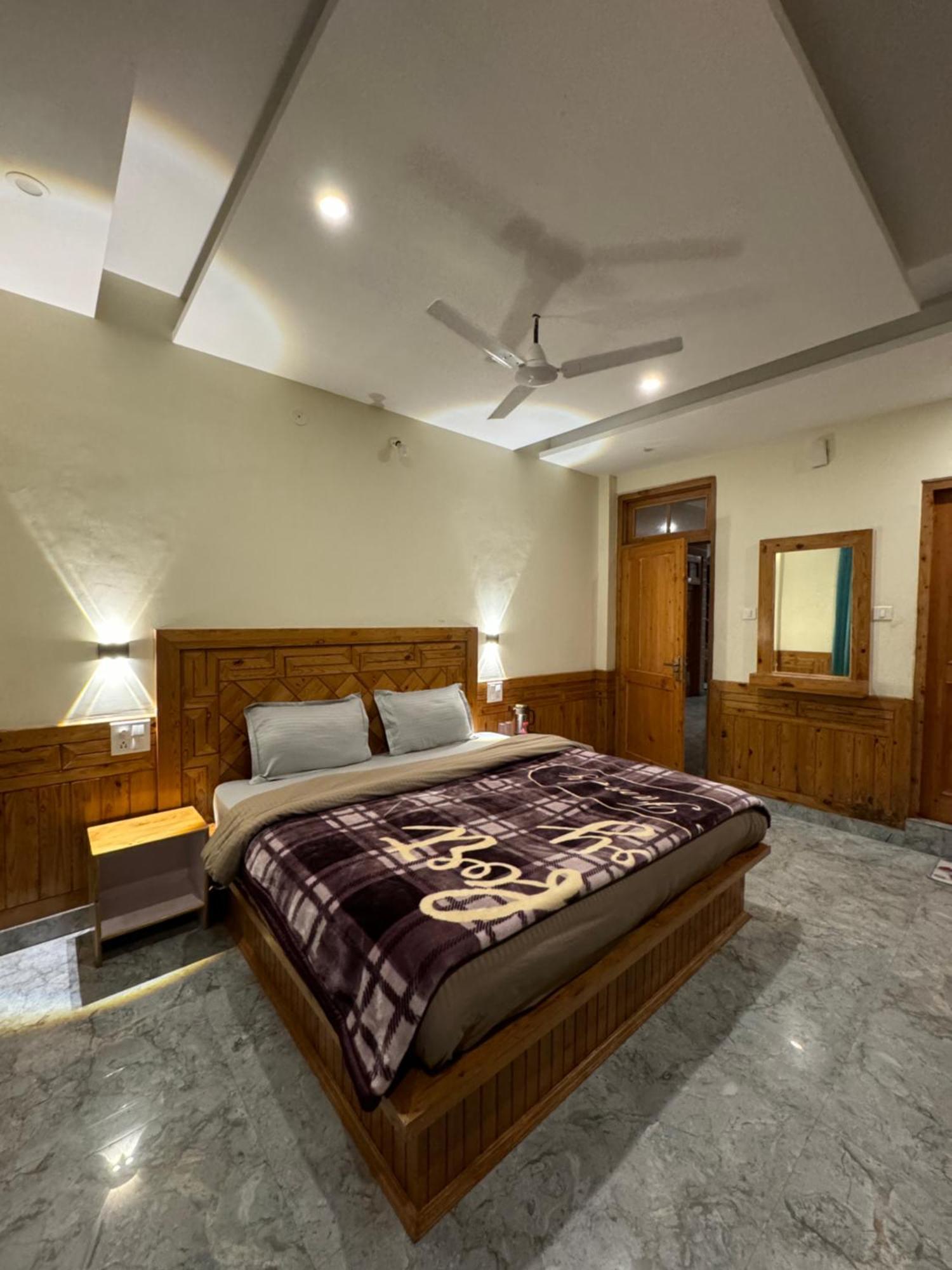 Delight Homestay Kasol Eksteriør billede